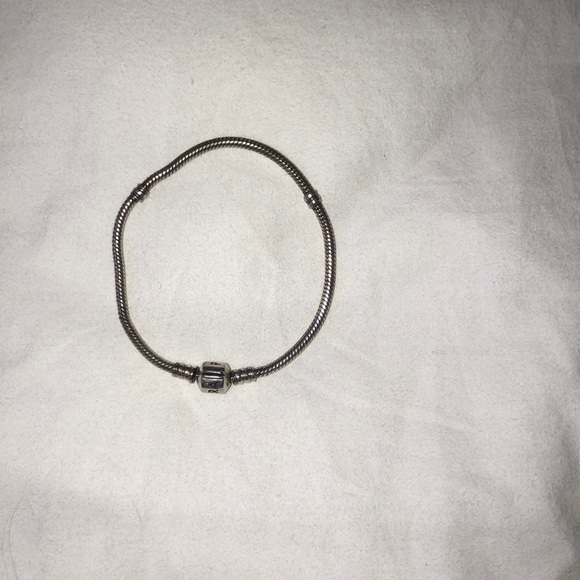 Pandora chain bracelet - Picture 2 of 3